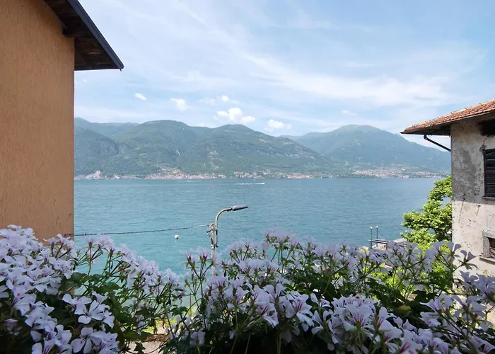 בית נופש Luxury Lakefront לצנו