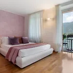 Luxury Lakefront Feriehus