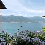 Feriehus Luxury Lakefront Lezzeno