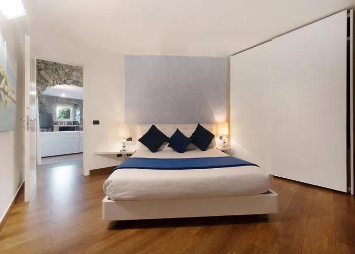 Dom wakacyjny Luxury Lakefront