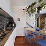 Luxury Lakefront Holiday home Lezzeno