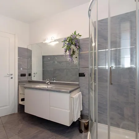 Luxury Lakefront Ferienhaus Lezzeno