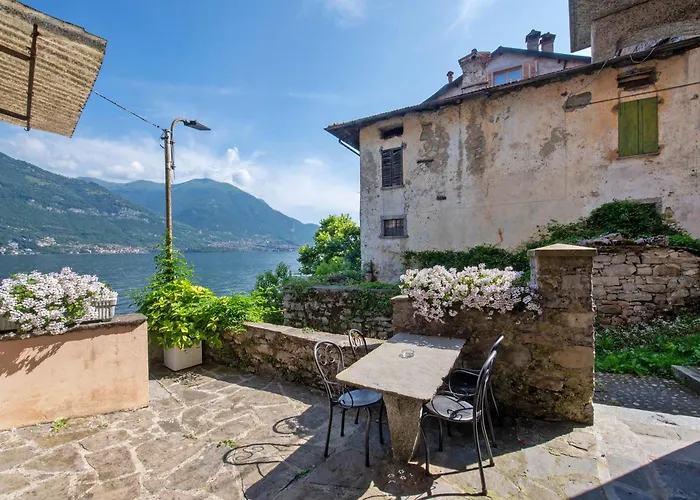 Luxury Lakefront * Lezzeno