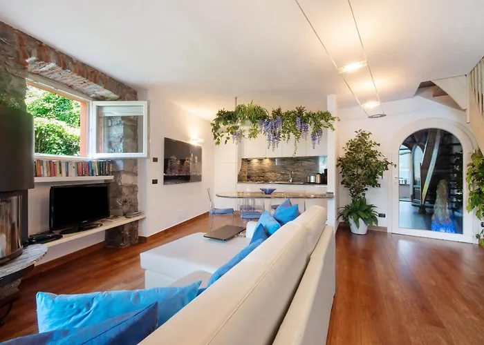 Σπίτι διακοπών Luxury Lakefront Lezzeno